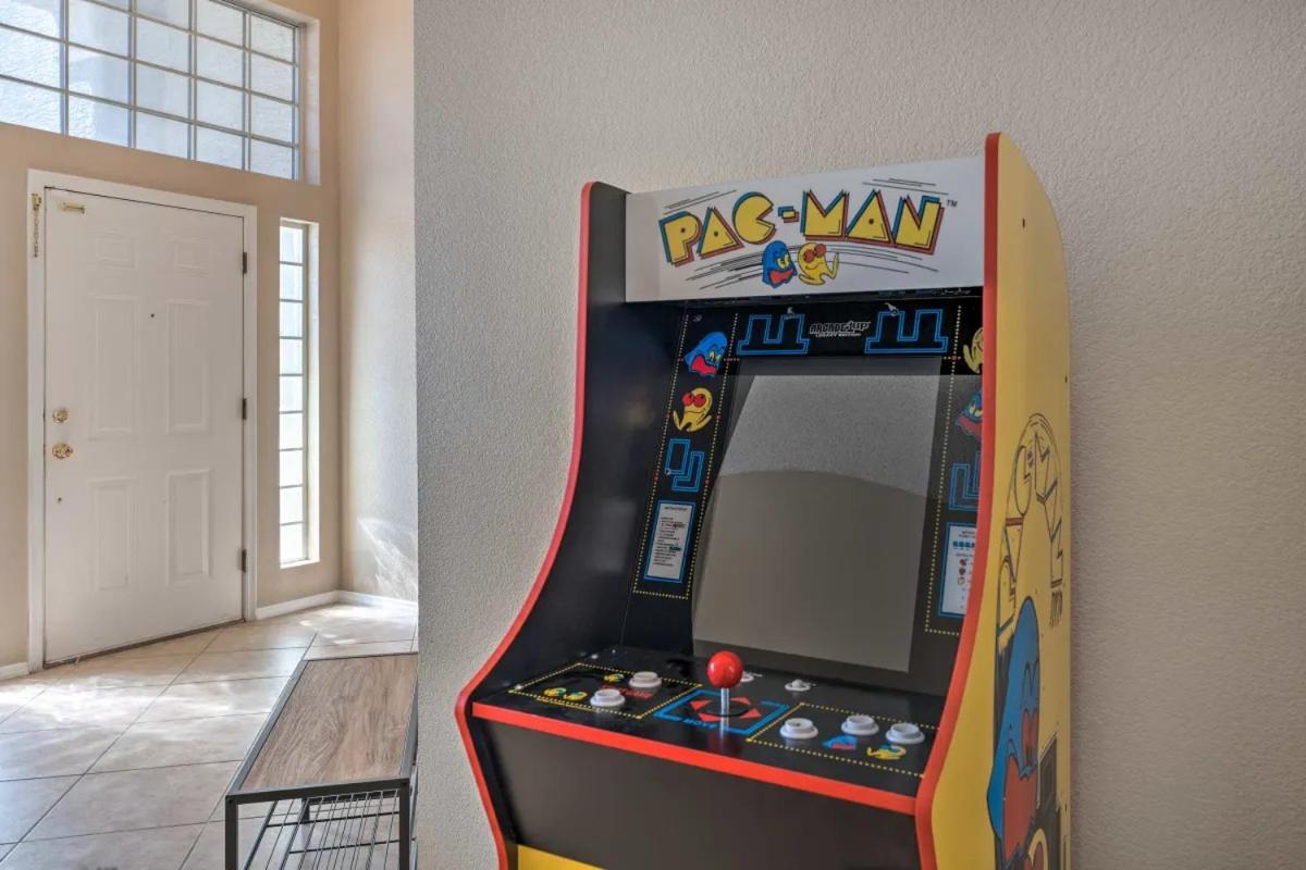 A Beautiful House With Hot Tub, Grill & Games! Villa Las Vegas Bagian luar foto