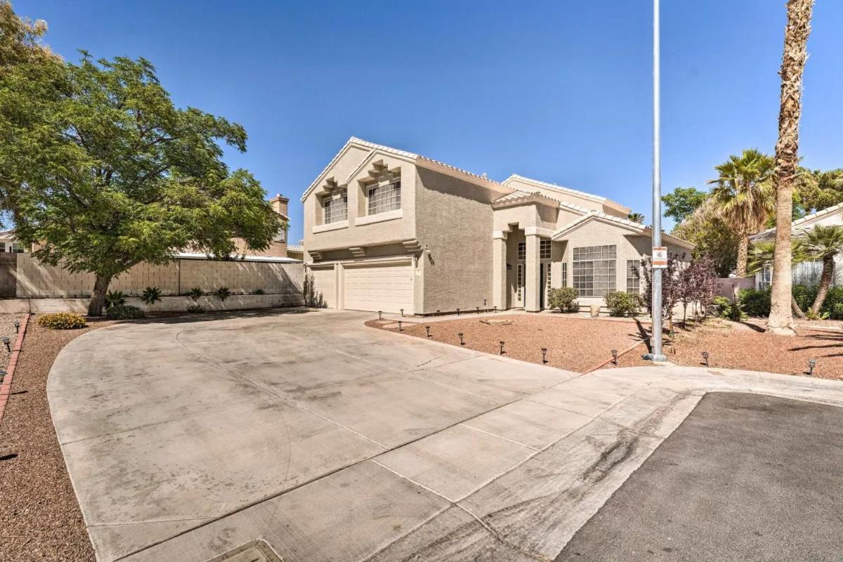 A Beautiful House With Hot Tub, Grill & Games! Villa Las Vegas Bagian luar foto