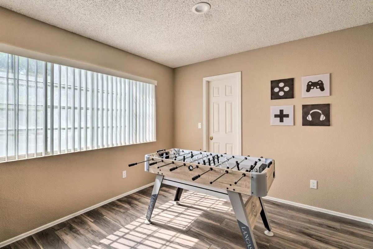 A Beautiful House With Hot Tub, Grill & Games! Villa Las Vegas Bagian luar foto
