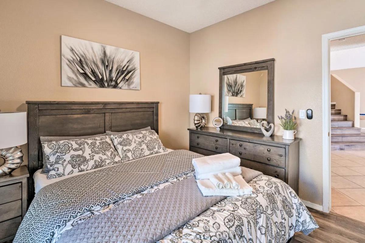 A Beautiful House With Hot Tub, Grill & Games! Villa Las Vegas Bagian luar foto